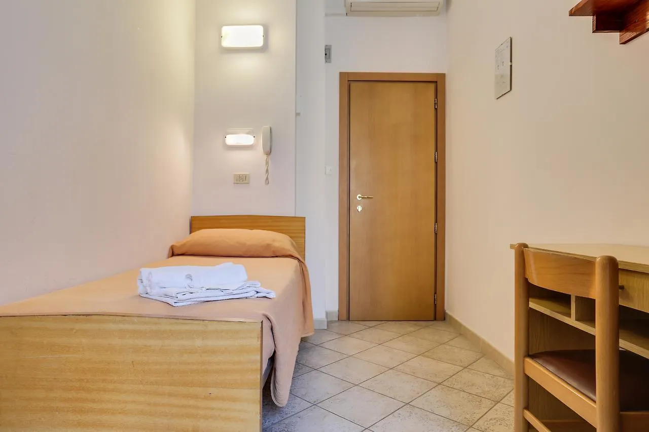 Hotel Smile Rimini 2*,